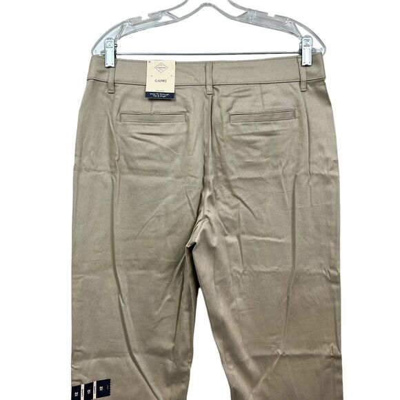 St. John's Bay Womens Capri Pants Stretch Tummy‎ Control Slit Pockets Tan Sz 12 - Picture 6 of 7